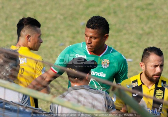 FOTOS: ¡Patadas, empujones, codazos y peleas que dejó el clásico sampedrano!
