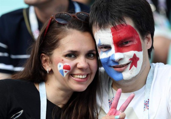 ¡Belleza panameña! Debut histórico de los canaleros acompañado de gran color de sus aficionados