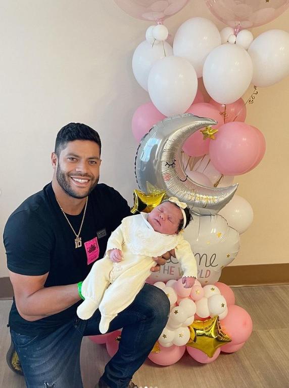 Hulk fue papá con la bella sobrina de su ex esposa Camila Angelo; y la hija no es brasileña