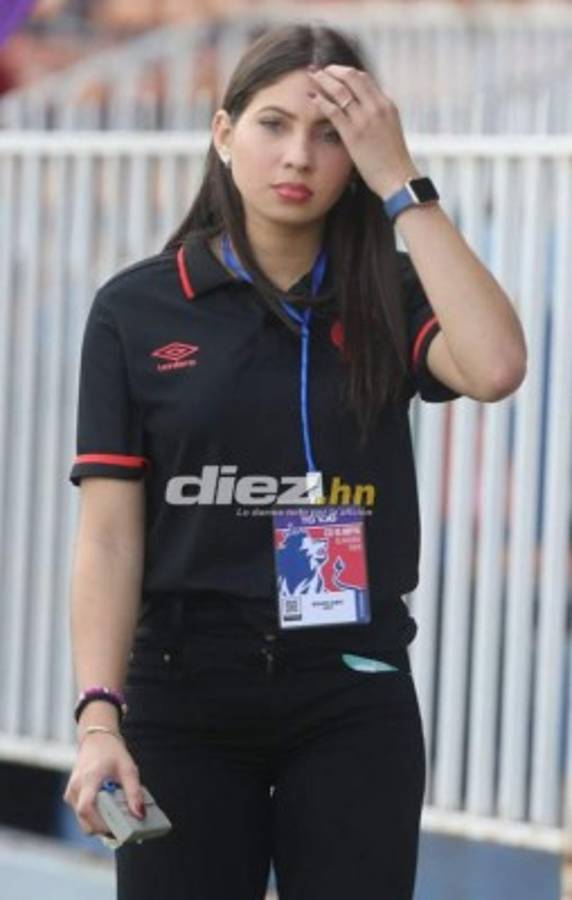 Las bellezas que adornan el estadio Nacional de Tegucigalpa en el Olimpia-Marathón