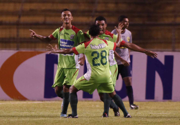 Marathón y Parrillas One abre el Clausura empatando