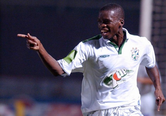 Aumenta el número de futbolistas que se han retirado en silencio en Honduras