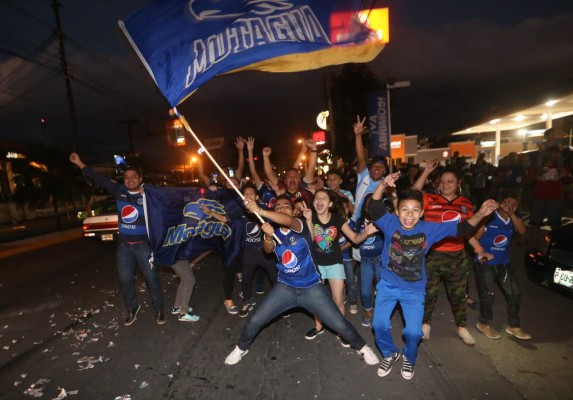 FOTOS: La fiesta de los motagüenses que se tomaron las calles de la capital