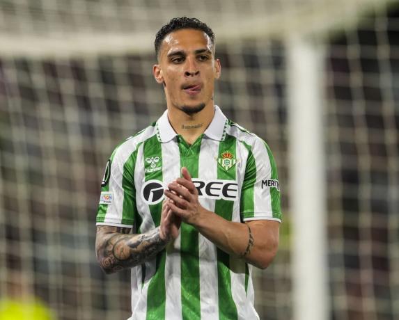 Barcelona sacude el mercado con su nuevo fichaje y contacta a figura del Real Madrid; sorpresa con Luis Díaz