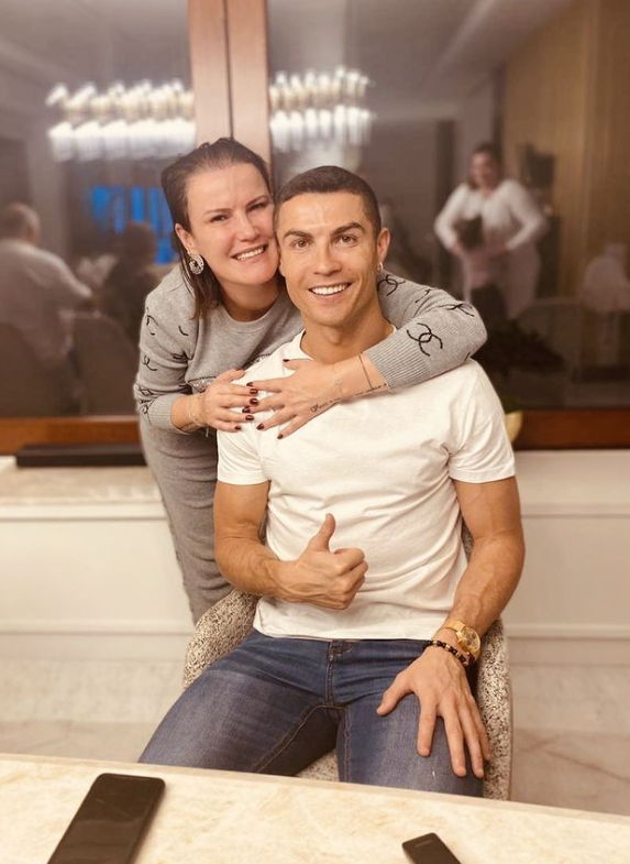 La hermana de Cristiano Ronaldo, obligada a cerrar la tienda de ropa CR7 en Madeira y muestra cómo quedó