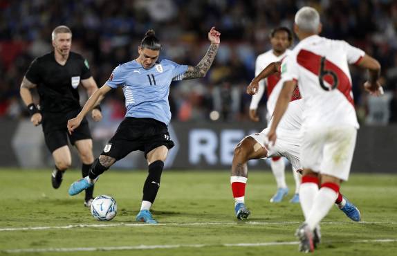 Uruguay se agiganta en el Centenario y de la mano de Diego Alonso clasifica al Mundial de Qatar 2022