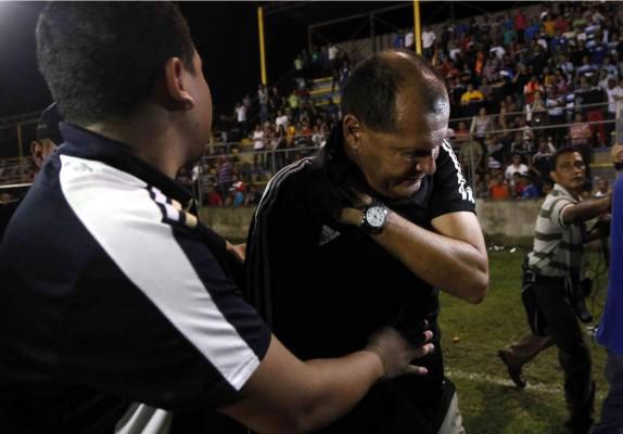 Los momentos más negros de la Liga Nacional de Honduras cuando jugadores, técnicos y árbitros fueron cobardemente agredidos