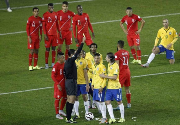 Brasil-Perú en imágenes