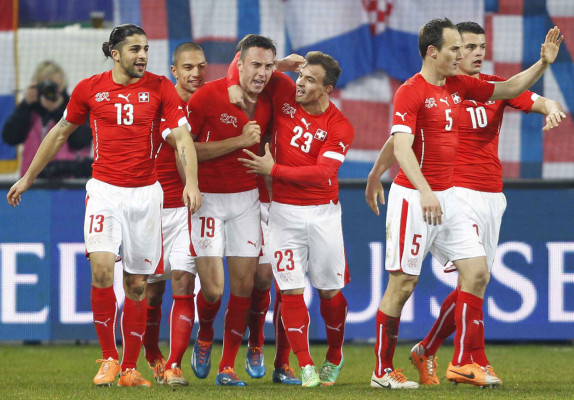 Imágenes Suiza y Ecuador en sus fogueos previo al Mundial Brasil 2014.