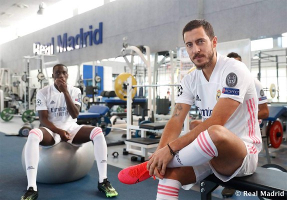 Ramos y Florentino se ríen de Marcelo, Hazard más delgado: Real Madrid y las fotos oficiales para la temporada 2020/21