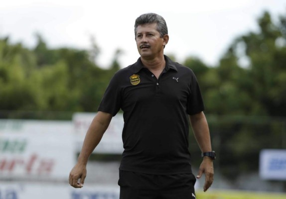 De fracaso en fracaso: 15 técnicos en Real España solo han dejado cuatro títulos en 14 años