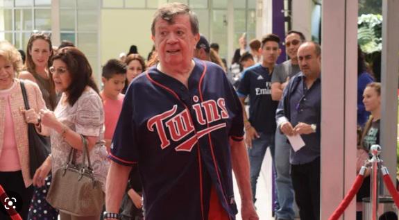 ¡Adiós Chabelo! Seguidor del América, amante del béisbol y el día que quebró una cámara de millones con un balón de fútbol