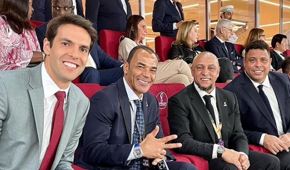 Kaká durante el Mundial con Cafu, Roberto Carlos y Ronaldo.