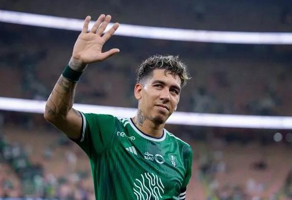 Duro golpe para Firmino en Arabia: sacrificado por el nuevo fichaje y volvería a la Premier League con otro club