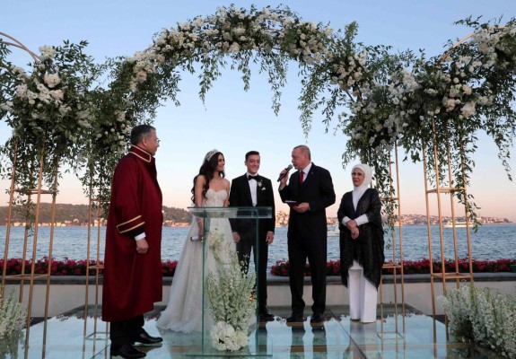 Fotos: Así es Amine Gülse, la hermosa ex miss turca que se casó con Ozil