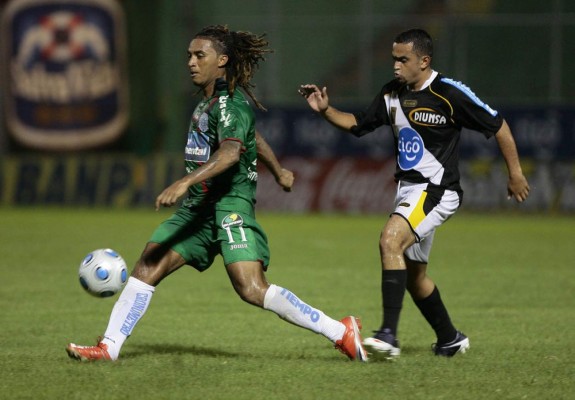 Jugadores que han llegado a Honduras con porte de figuras