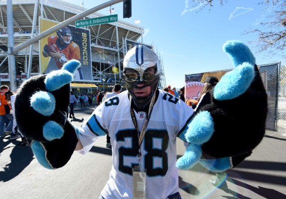 Gran ambiente en el Levi's Stadium previo al Super Bowl 50