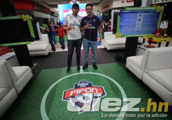 FOTOS: La gran fiesta en el primer día de actividad en el Rey del Fifón 2019 en Tegucigalpa