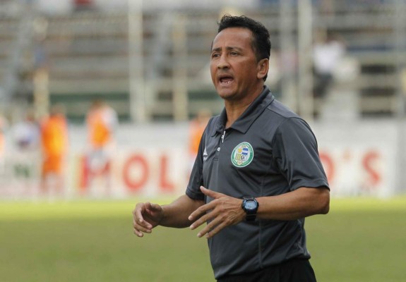 ¡Viejos zorros! Los técnicos con más partidos dirigidos en Honduras