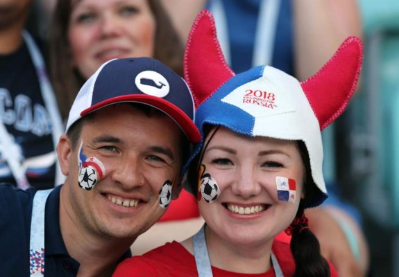 ¡Belleza panameña! Debut histórico de los canaleros acompañado de gran color de sus aficionados