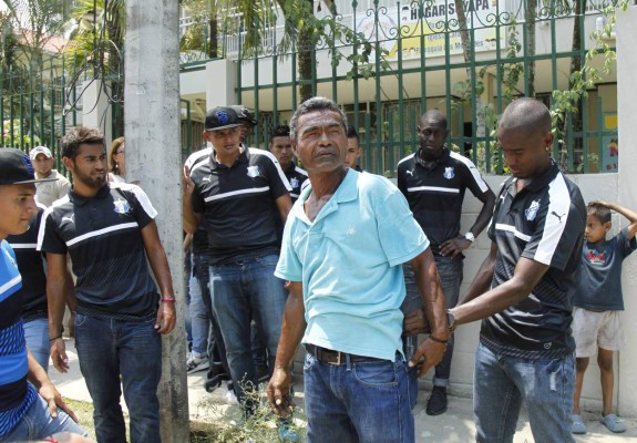 Baleadas, autógrafos y sudor: Así ha sido la semana de Honduras Progreso y Motagua