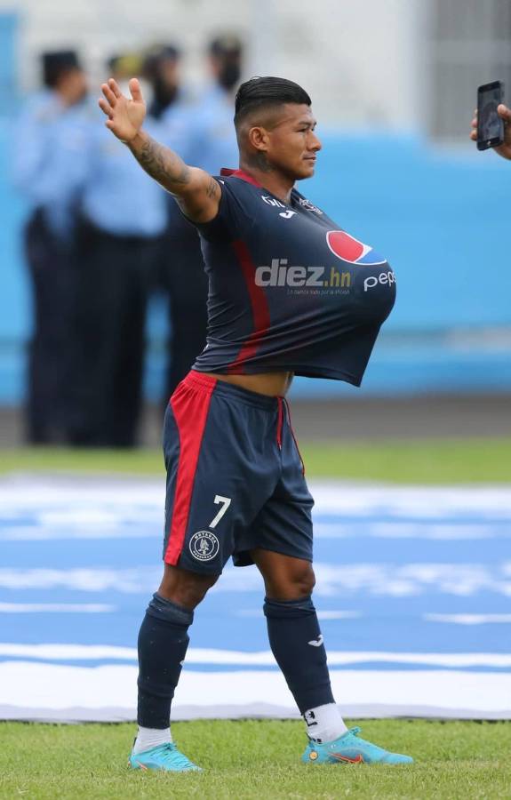 No lo viste en TV: La inesperada fotógrafa esposa de futbolista, la felicidad de Real España y Motagua; Pablo Lavallén sufrió desde el palco