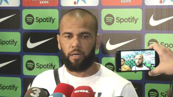 Dani Alves en su regreso a Barcelona: Sorprendido por los fichajes, esto dijo sobre Messi y el chiste con el Real Madrid