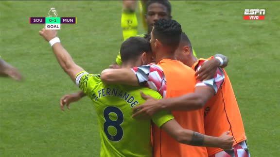 Enorme gesto de Bruno Fernandes, la alarma que despertó Cristiano Ronaldo y el debut de Casemiro en la nueva victoria del United (FOTOS)