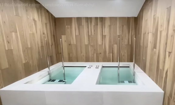 ¿Sin lujos? Así es el nuevo vestuario del Real Madrid en el Bernabéu y el gran invernadero bajo tierra para guardar el césped