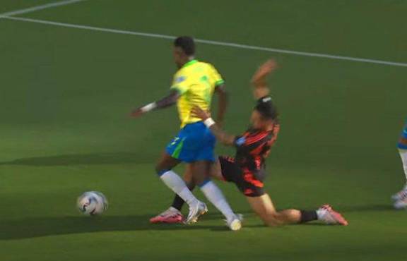 Revelan audios del VAR al polémico gol de Colombia ante Brasil y el error que admiten en la Copa América 2024