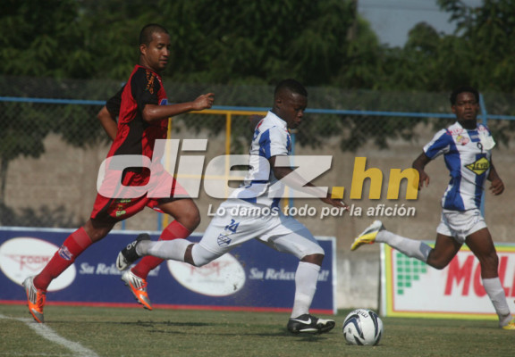 Lacayo mete al Victoria en las semifinales.
