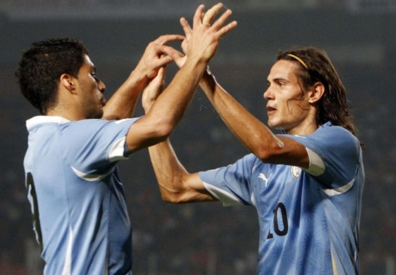 Uruguay termina dando otra goleada en su gira