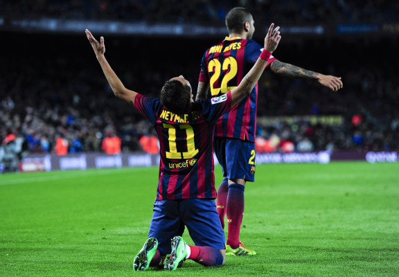 El Barcelona fulmina al Rayo y señala al City