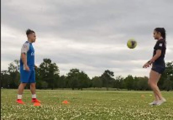 ¡Linda! Dennesis Santos, la guapa futbolista y modelo que busca sobresalir en Estados Unidos