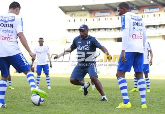 Honduras afina preparación en el estadio Olímpico