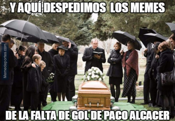 ¡Paco Alcácer, protagonista de crueles memes por su gol!