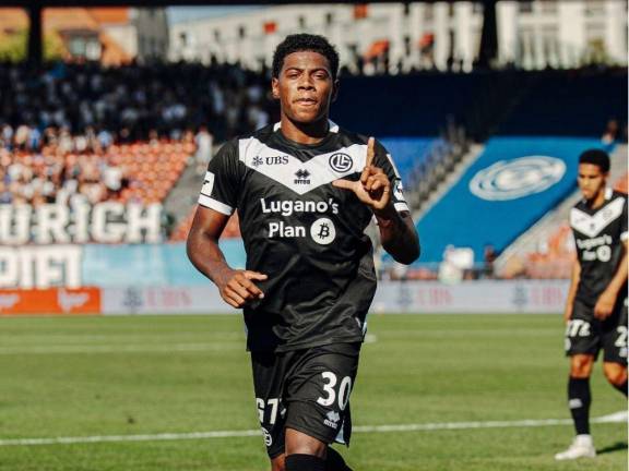 Imparable: Dereck Moncada no perdona y vuelve a anotar en la paliza de Lugano
