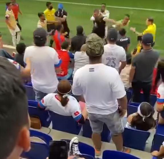 Peleas, looks, éxitos y hasta su novia: la historia del argentino Diego Vázquez, el nuevo seleccionador de Honduras