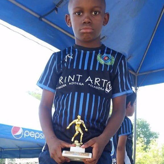 ¡La rompe con 14 años! Hondureño firmó su primer contrato profesional y está a un paso de debutar en la MLS