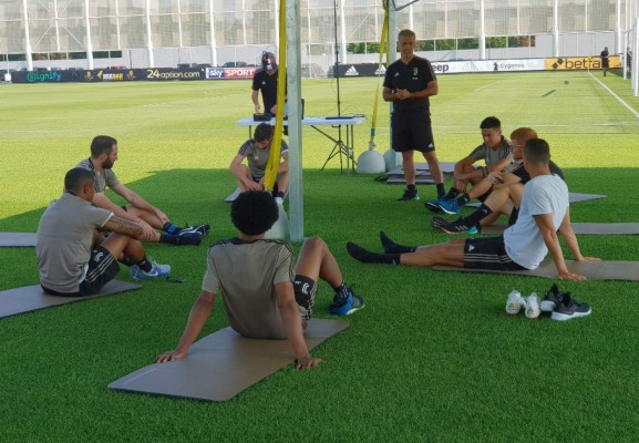 En fotos: El primer entrenamiento de Cristiano Ronaldo con la Juventus