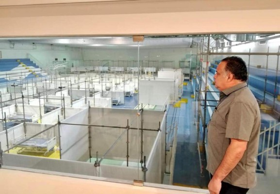 Gimnasio Municipal de San Pedro Sula es equipado para atender pacientes de coronavirus