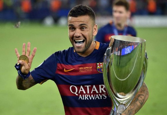 Dani Alves y sus frases que generaron polémica en el mundo del fútbol