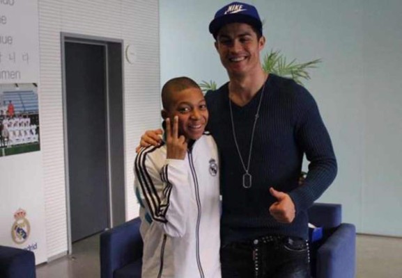 ¡EXTREMO! Mbappé sorprende y revela su espectacular 11 ideal