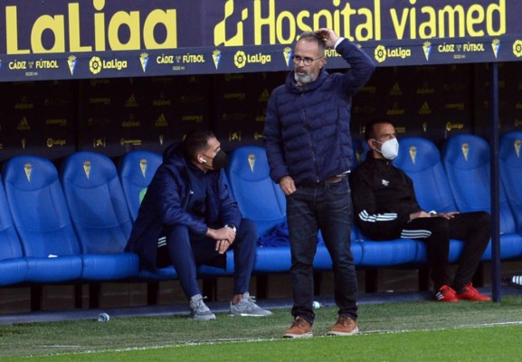 NO SE VIO EN TV: Lamento de Luis Suárez, reclamo del Cádiz y las postales del Choco Lozano