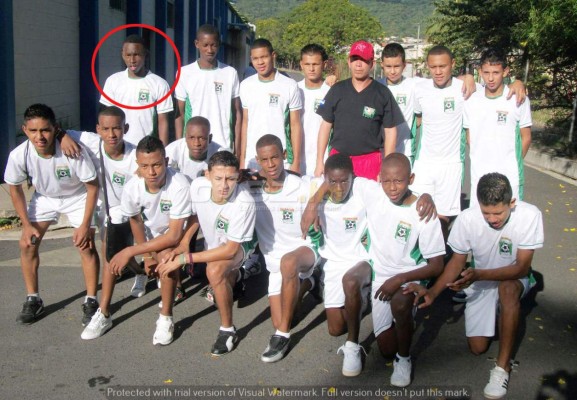 ¡Inéditas! Así fue el inicio de Alberth Elis en el fútbol en Puerto Cortés cerca del Platense