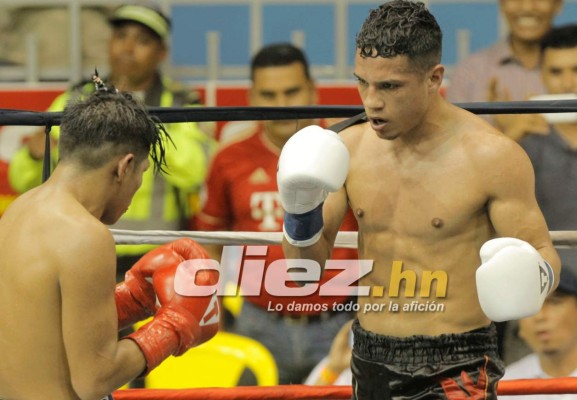 'Cadejo” Durán derrota al nicaragüense 'Machine” Téllez