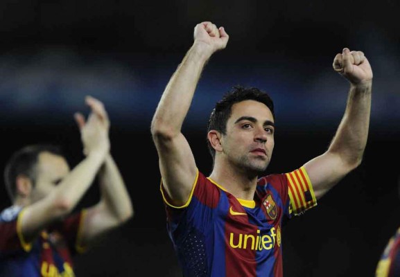 La carrera de Pirlo y Xavi en imágenes