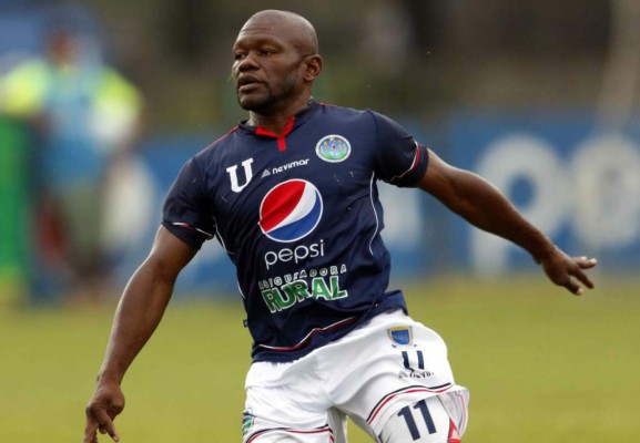 RUMORES Y FICHAJES: Pavón quiere armar equipón con el Vida, Tyson tiene ofertas