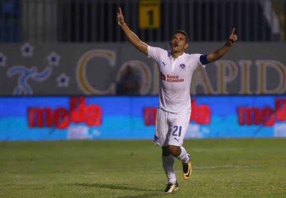 Cada vez se acerca más: ¿A cuántos goles está Rubilio Castillo de Wilmer Velásquez en la tabla histórica?