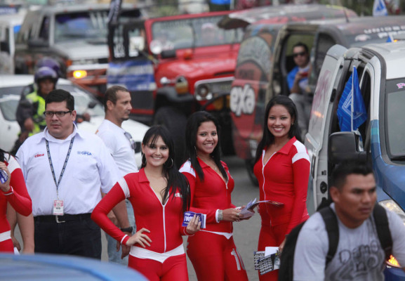 las mejores imagenes de la caravana de DIEZ